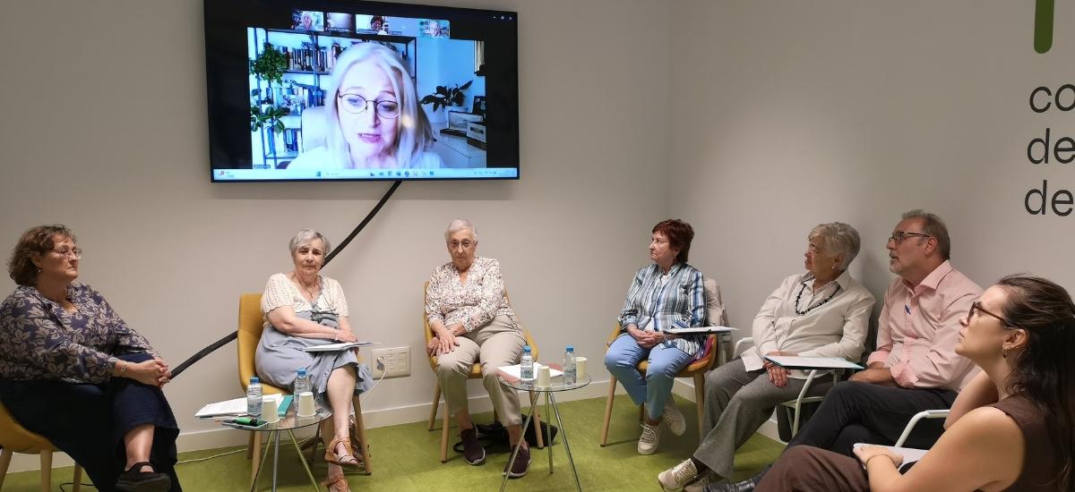 Taula rodona gent gran