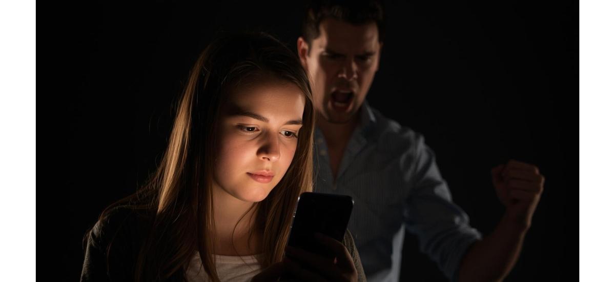 Taula rodona sobre violències digitals