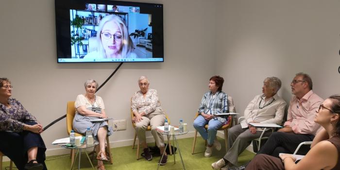 Taula rodona gent gran